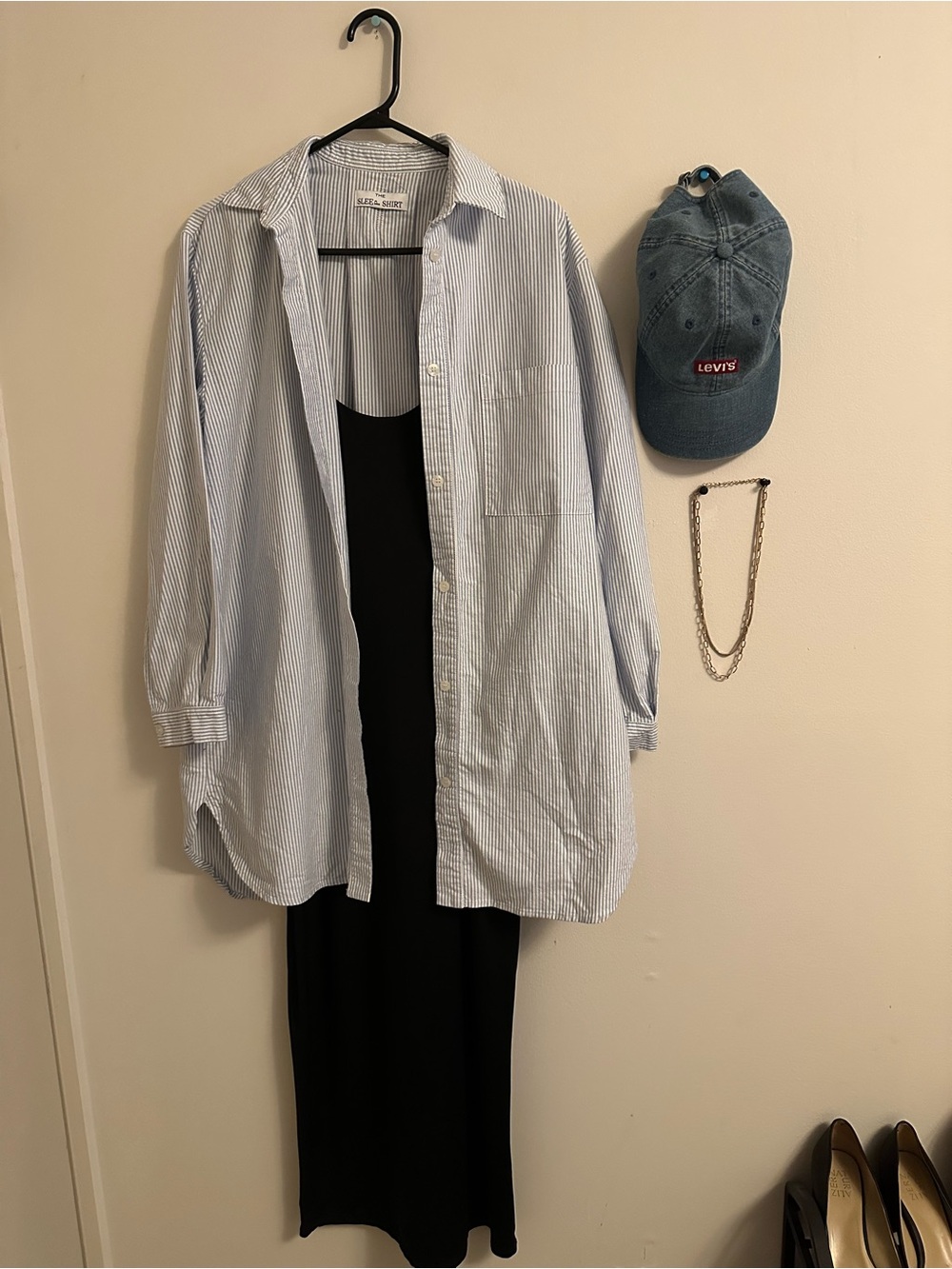 4 Piece Casual Outfit Bundle- Size Medium